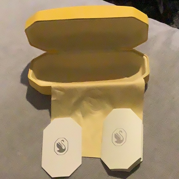 SWAROVSKI Hard Case/Yellow Eyeglass Case & Cleaning Cloth - Picture 2 of 8